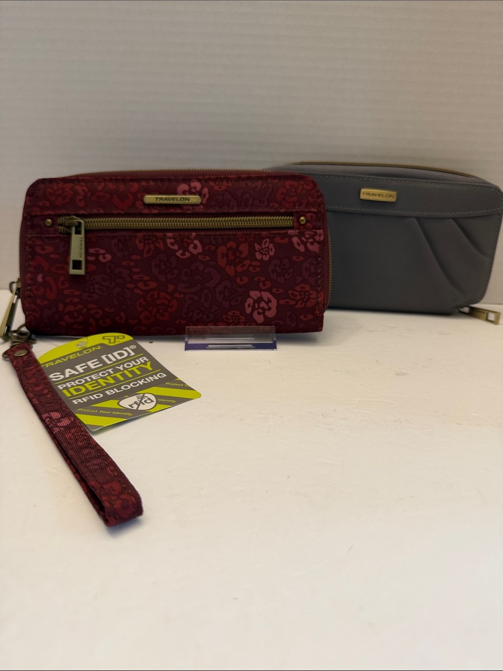 Travelon Duo RFID Wristlets with Detachable Straps